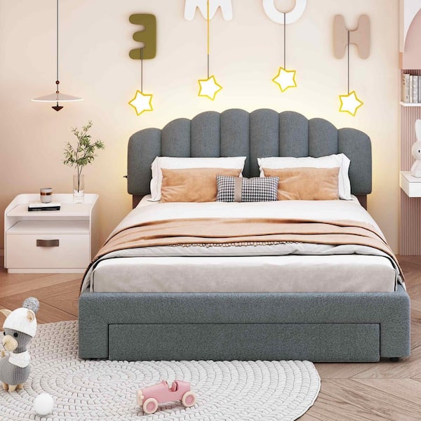 Gray Wood Frame Queen Size Platform Bed with Drawer