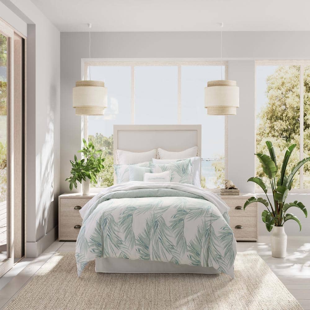 Ivory and Green Cotton King Reversible Comforter Set