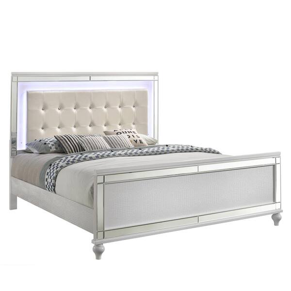 NEW CLASSIC HOME FURNISHINGS Valentino White Queen Lighted Headboard with Embossed Inlay