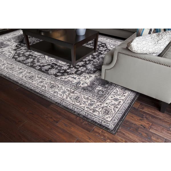 Lara Heriz Anthracite 8 ft. x 8 ft. Round Area Rug
