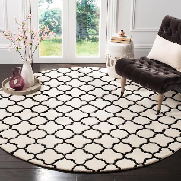 Chatham Ivory/Black 7 ft. x 7 ft. Round Multi-Trellis Geometric Area Rug