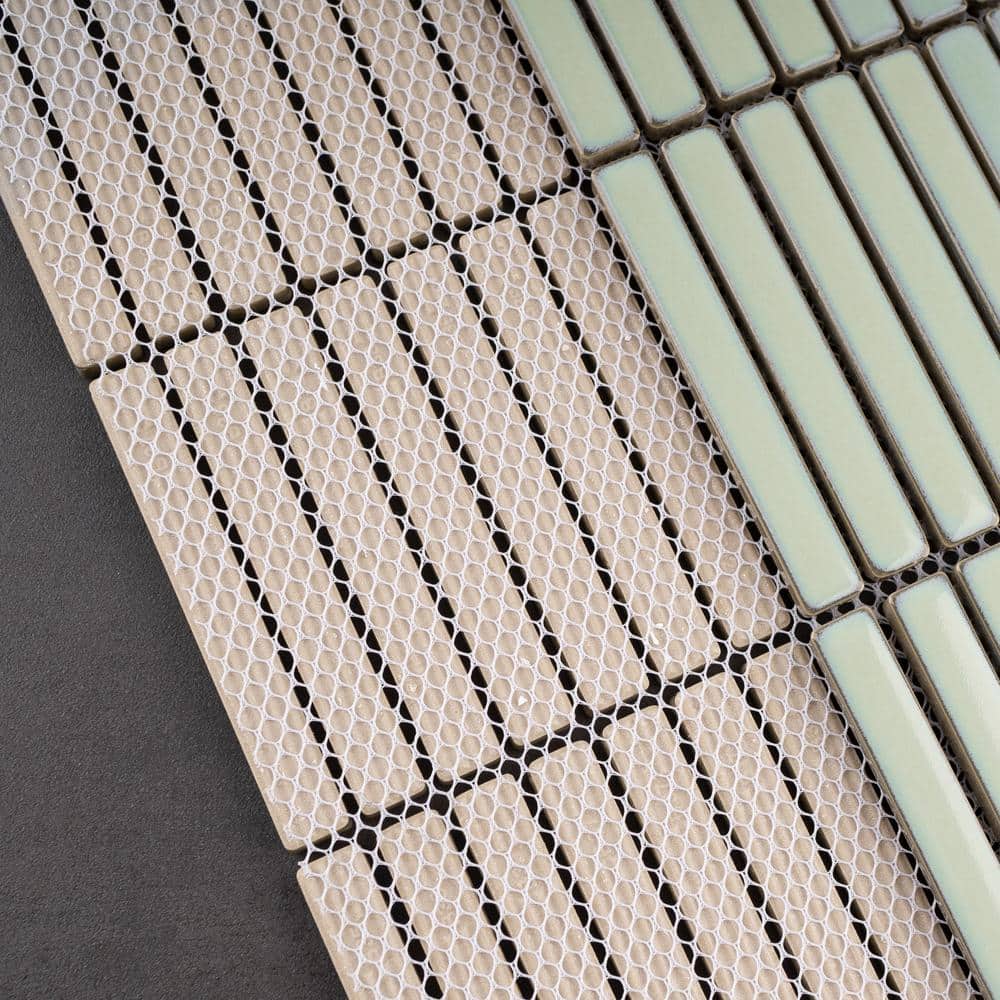 Reactive Jade Glossy Porcelain Mosaic Tile for Walls and Floors