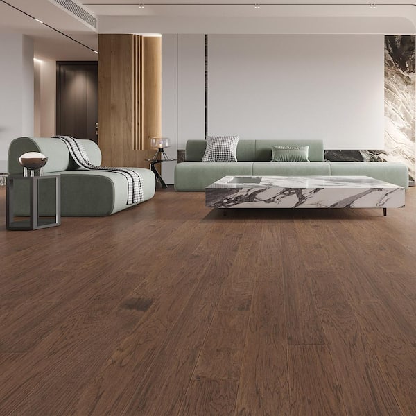 Selkirk Captival Hickory 3/8 in. T x 5 in. W Click Lock Hand Scraped Engineered Hardwood Flooring (25.83 sq.ft./case)
