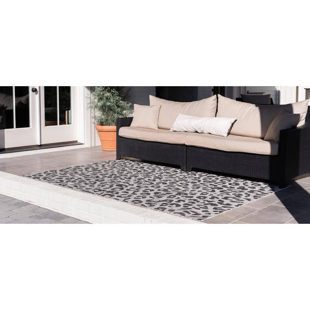 Light Gray and Black Leopard Print Outdoor Synthetic Rug