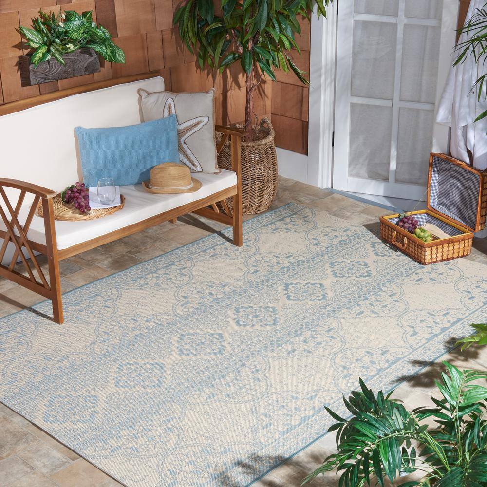 Aqua and Cream Geometric Indoor/Outdoor Rug, 2'2" x 4'