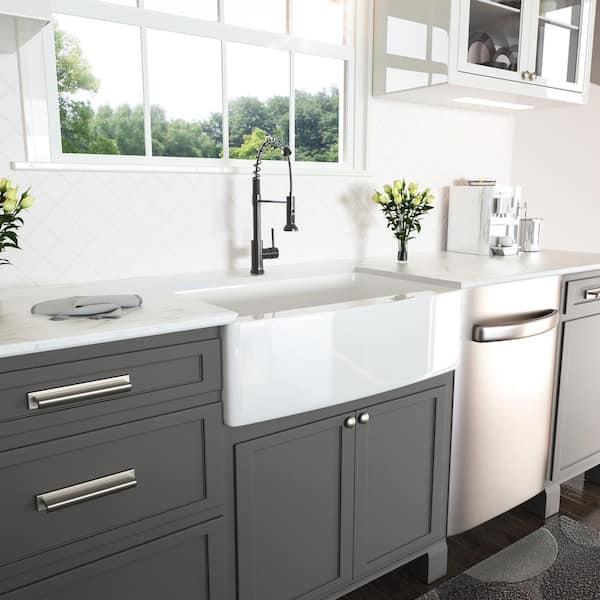 https://images.thdstatic.com/productImages/9cb0339c-61ed-4333-b077-a673bc4f76af/svn/white-magic-home-farmhouse-kitchen-sinks-sl-alc24wr-31_600.jpg