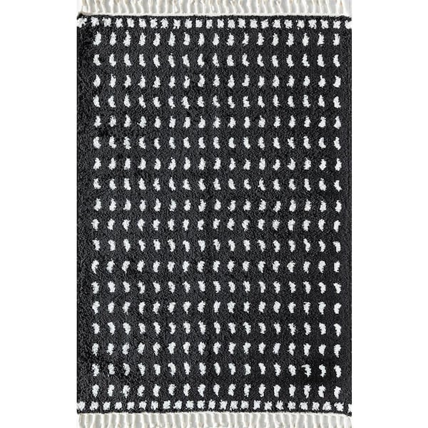 Bennett Secret Moment 2'6"x4' Modern Black Area Rug