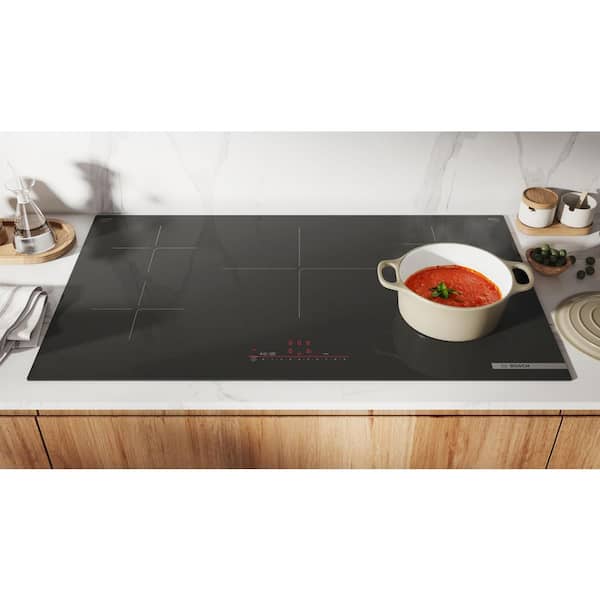500 Series 36 in. Induction Cooktop in Black
