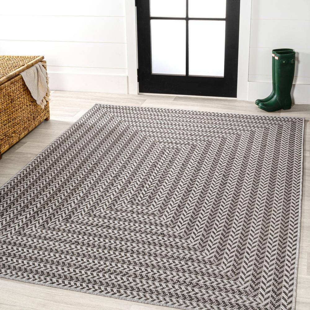 Black and Light Gray Geometric Braided 8' x 10' Rug
