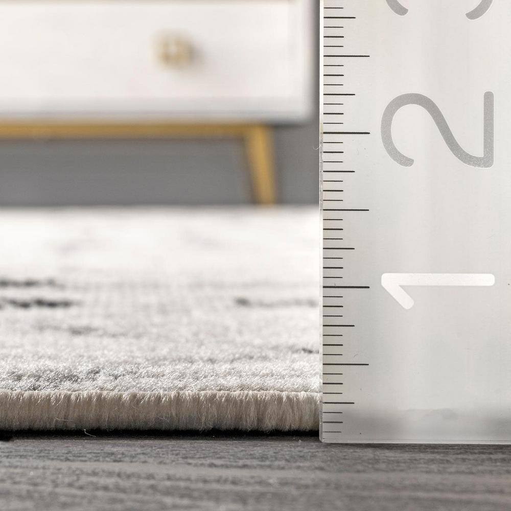 Modern Gray Geometric Moroccan Easy-Care Area Rug, 6'7" x 9'