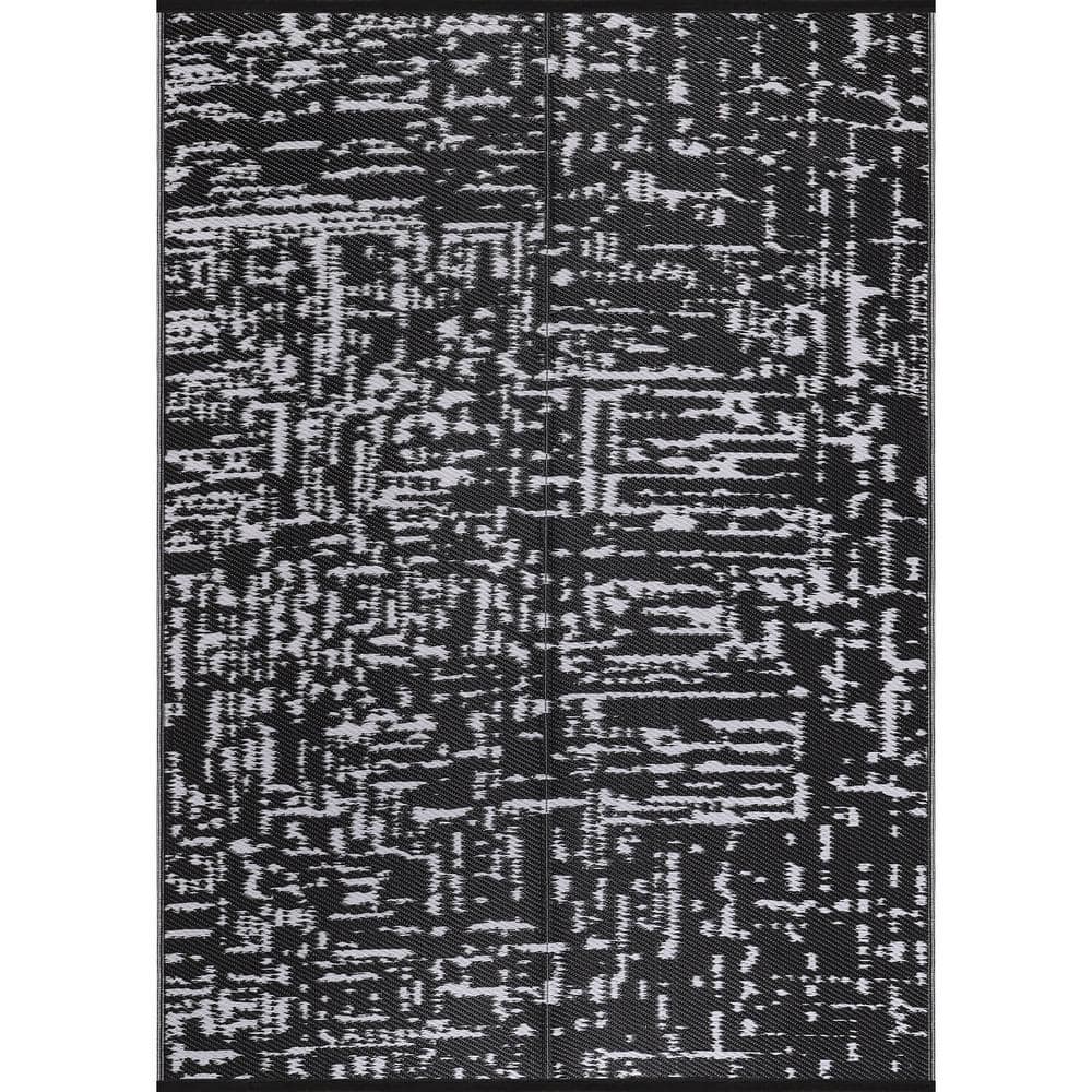 Lightweight Geometric Black/White 6 ft. x 9 ft. Reversible Plastic Indoor/Outdoor Area Rug price history on PriceWatchPro