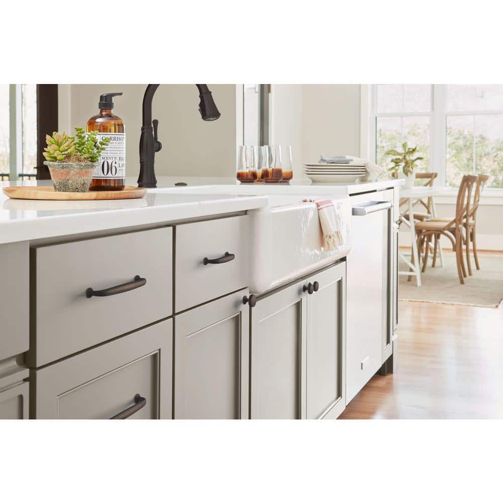 Amerock Oil Rubbed Bronze Traditional Cabinet Pull with Mounting Hardware