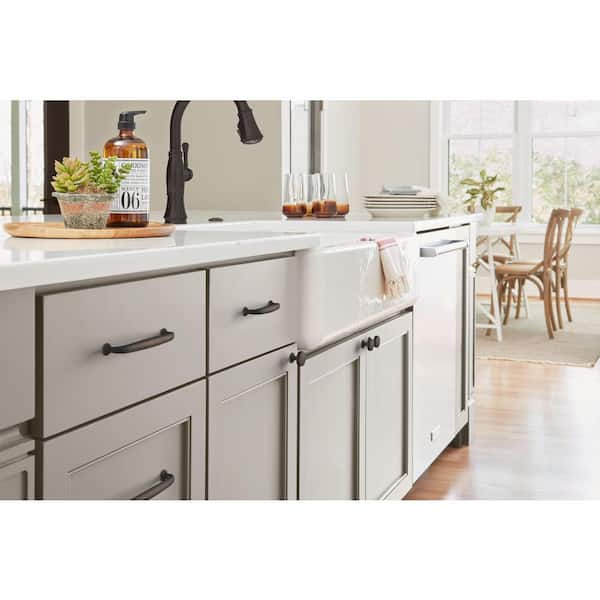 Renown 3-3/4 in. (96mm) Traditional Oil-Rubbed Bronze Arch Cabinet Pull