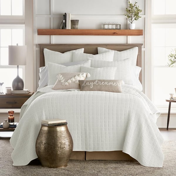 LEVTEX HOME Mills Waffle Cream 3-Piece Solid Cotton Full/Queen Quilt Set
