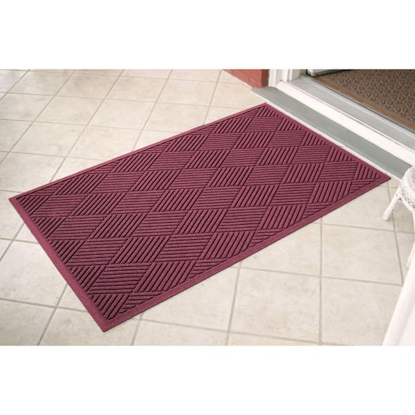 Waterhog Diamonds Bordeaux 35 in. x 59 in. PET Polyester Indoor Outdoor Doormat