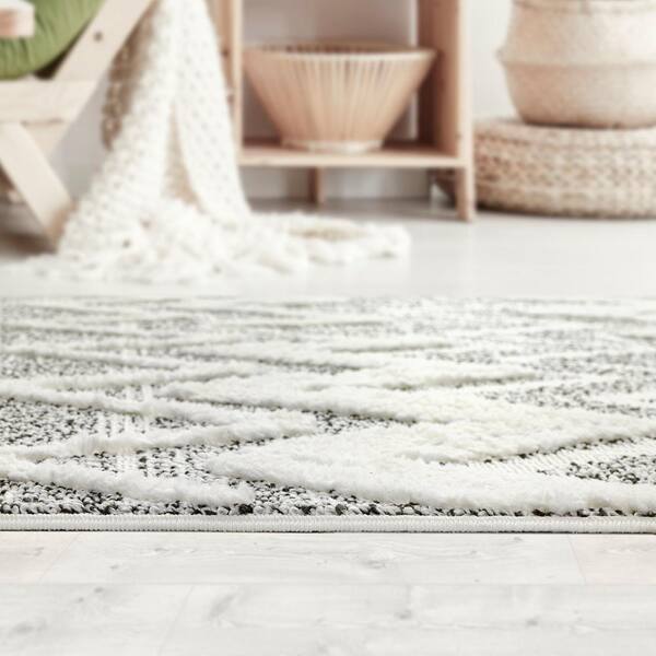 Palafito Geometric High-Low Area Rug