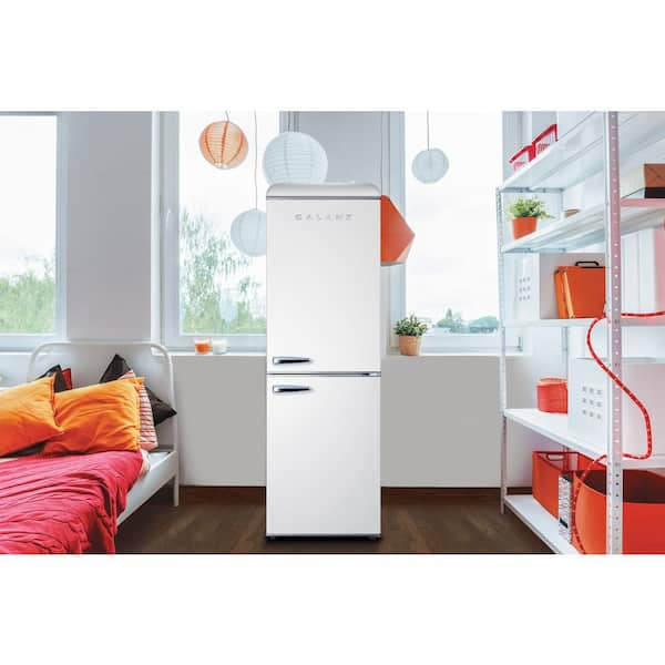 Galanz GLR74BBER12 Retro Refrigerator with Bottom Mount Freezer Frost Free,  Dual Door Fridge, Adjustable Electrical Thermostat Control, 7.4 Cu Ft