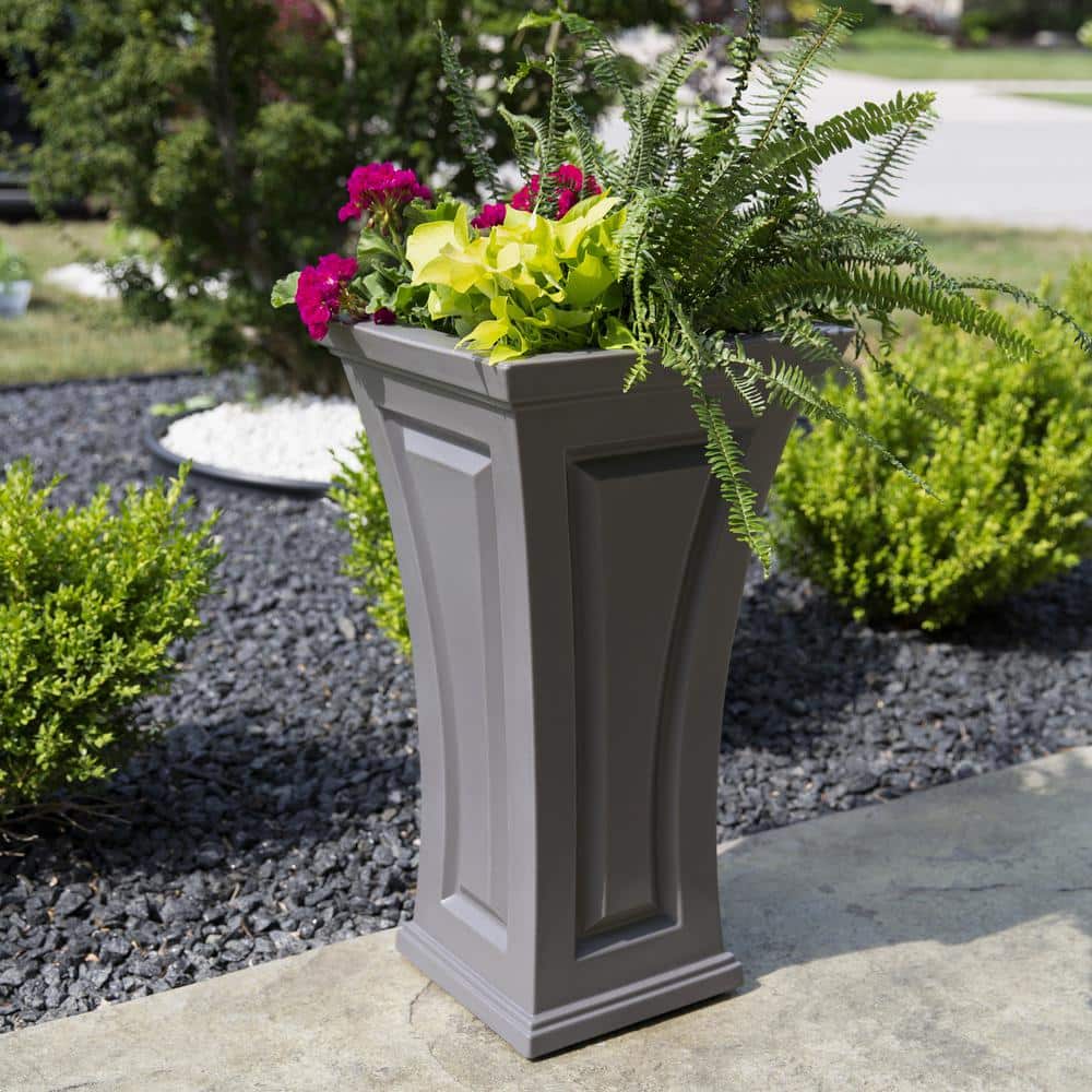 Graphite Gray Tall Polyethylene Outdoor/Indoor Planter with Water Reservoir