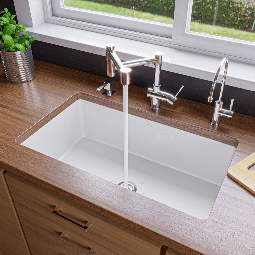 Polished Stainless Steel Retractable Kitchen Faucet with Pull-out Spray