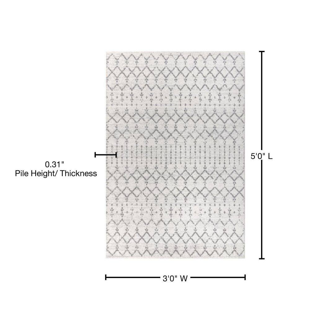 Ivory and Gray Diamond-Patterned 3' x 5' Synthetic Area Rug