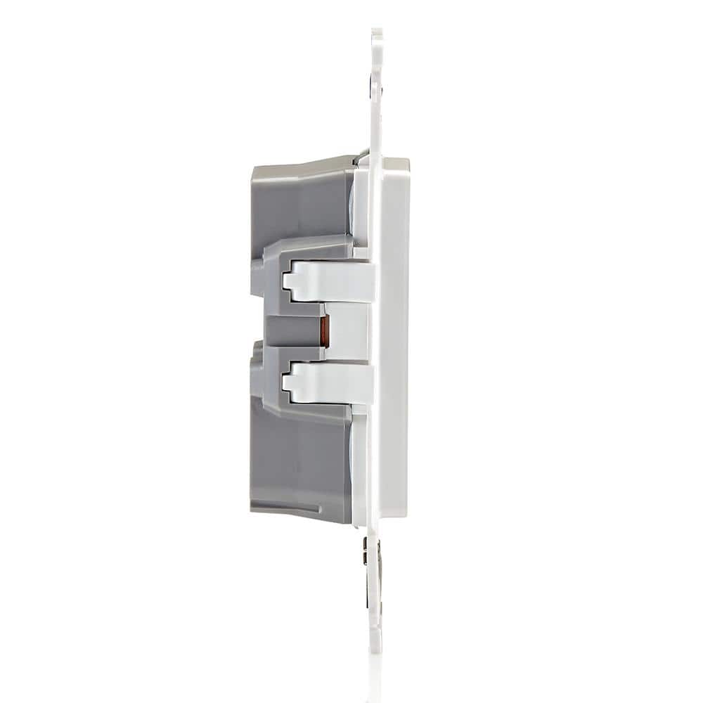 White Tamper Resistant Duplex Outlet with Wall Plate