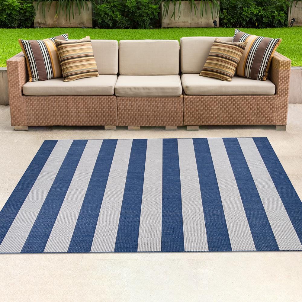 Midnight Blue and Ivory Stripe Synthetic Easy-Care Outdoor Rug, 3'11" x 5'7"
