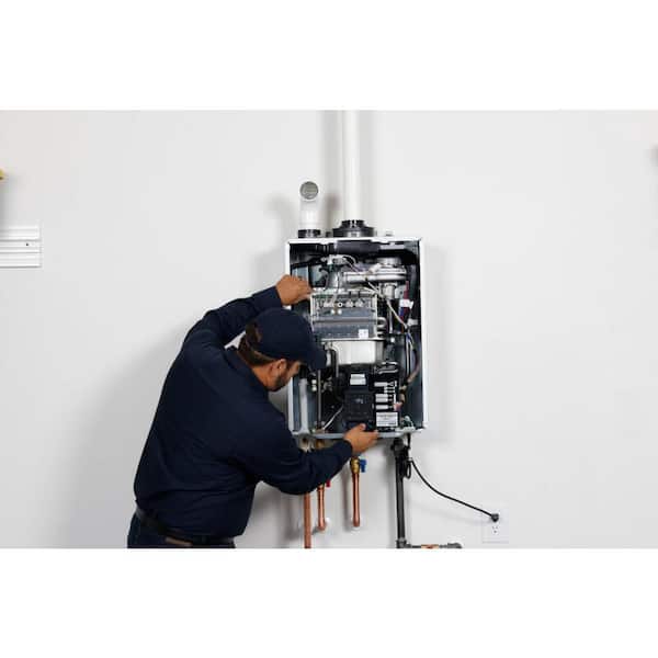 Rinnai Sensei Super High Efficiency Plus 11 GPM 199,000 BTU Rinnai Sensei Super High Efficiency Plus 11 GPM 199,000 BTU