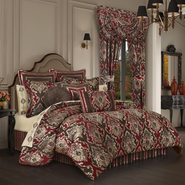 J QUEEN NEW YORK INC Chandler 4Pc. Chocolate Polyester Queen Comforter Set 96 X 92"