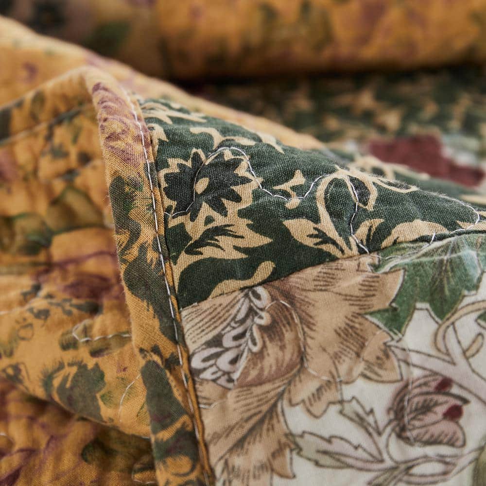 Ivory Cotton Reversible Full Quilt Set with Pattern