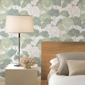Lily Pad Peel and Stick Wallpaper (Covers 28.18 sq. ft.)