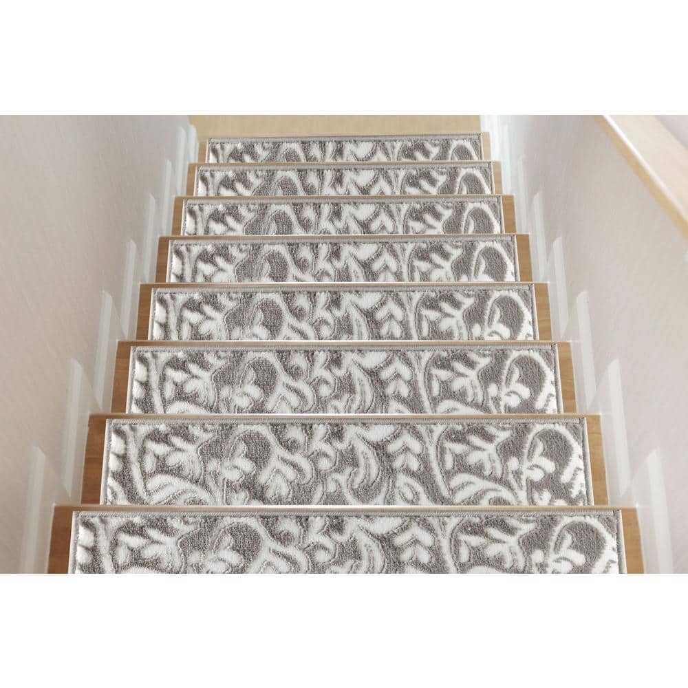 THE SOFIA RUGS Grey/White 9 in. x 28 in. NonSlip Stair Tread Cover
