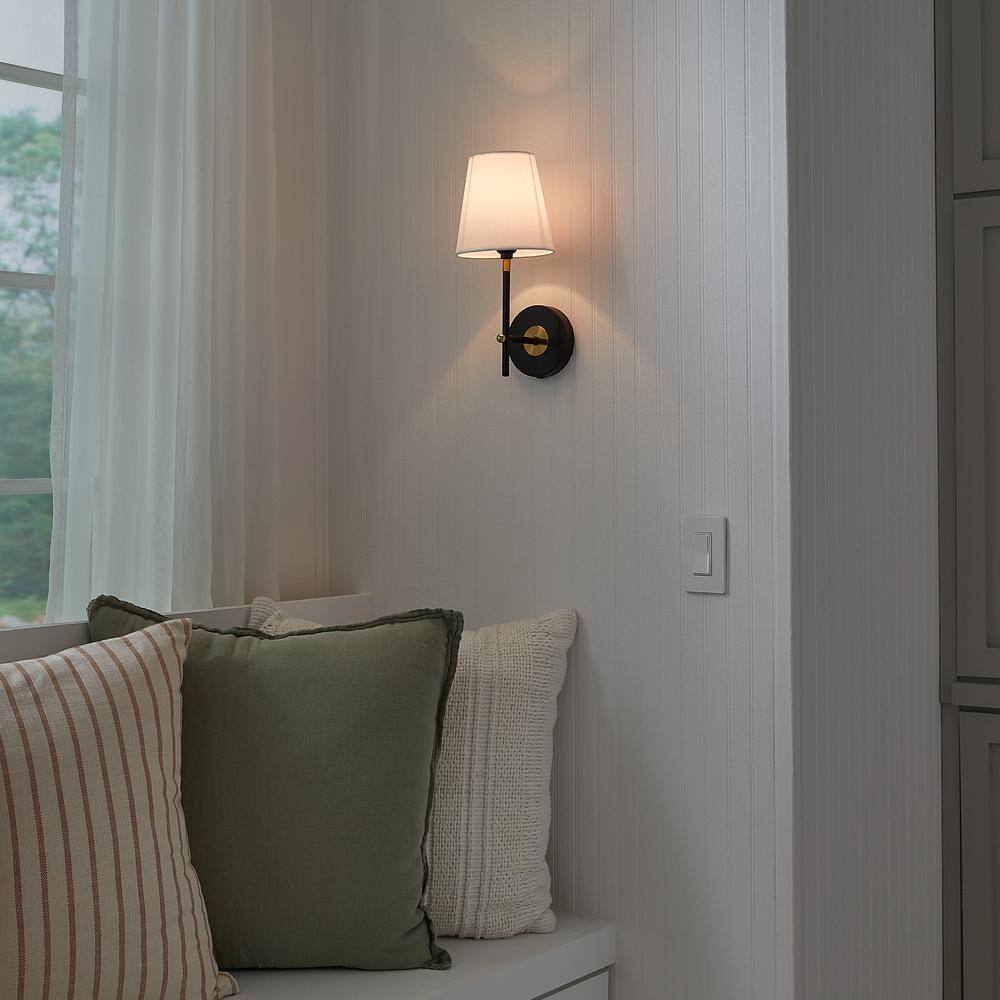Lutron Black Gloss Touch Dimmer Switch for LED and Incandescent Bulbs