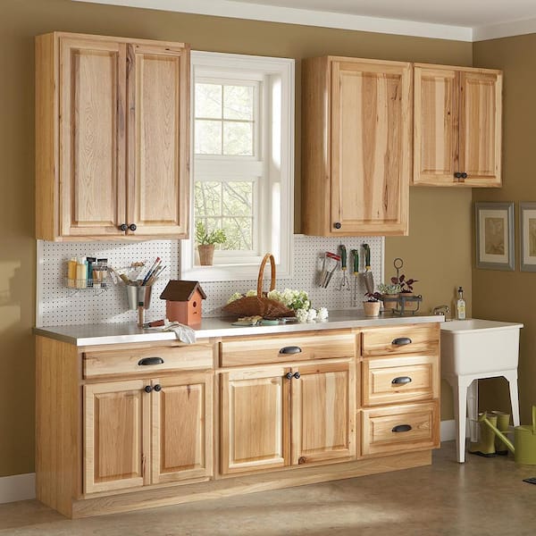 Hampton Bay 15 in. W x 24 in. D x 34.5 in. H Assembled Base Kitchen Cabinet  in Unfinished with Recessed Panel KB15-UF - The Home Depot