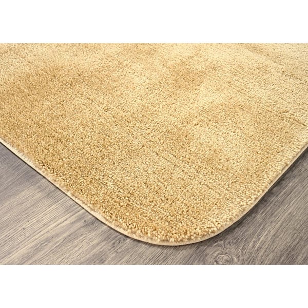 Traditional Linen 22 in. x 60 in. Washable Bathroom Accent Rug