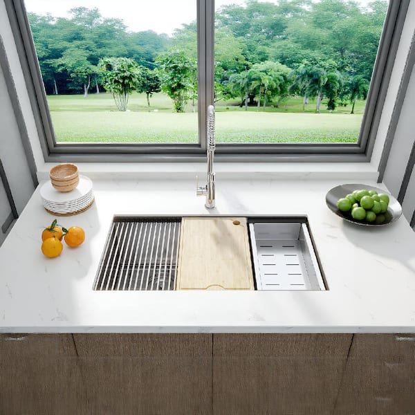 33 in. Undermount 50/50 Double Bowl 18-Gauge Stainless Steel