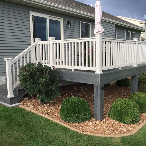 Vanderbilt 3.5 ft. H x 4 ft. W White Vinyl Railing Kit