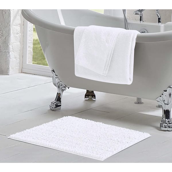 https://images.thdstatic.com/productImages/9dca0315-49aa-444f-ab39-0daf8e31298e/svn/white-laura-ashley-bathroom-rugs-bath-mats-laymb006950-31_600.jpg