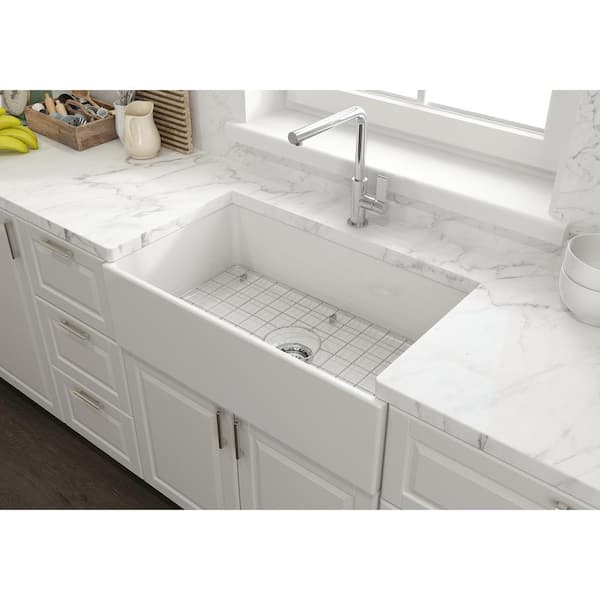 Glacier Bay Farmhouse Apron Front Fireclay 33 In Single Bowl Kitchen Sink In White With Grid 3abrb 52 001 The Home Depot