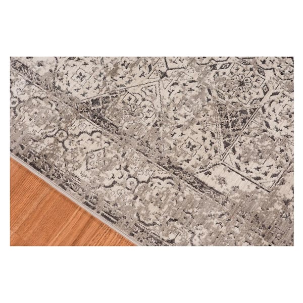 Camilla Fiona Light Gray/Ivory 3 ft. 11 in. x 5 ft. 7 in. Transitional Medallion Polyester Area Rug