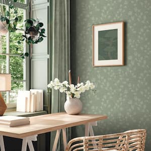 Fusion Collection Floral Trail Motif Green Matte Finish Non-Pasted Vinyl on Non-Woven Wallpaper Sample