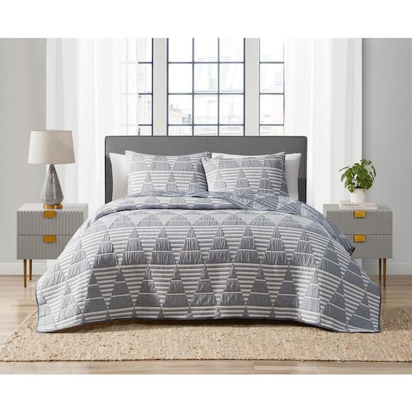 DESIGN STUDIO Trigon Denim Blue 3-Piece All-Season Soft Woven Matelasse Jacquard Reversible Cotton Blend Quilt Set - Full/Queen