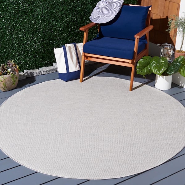 Hampton Ivory/Multi 3 ft. Round Chevron Indoor/Outdoor Area Rug
