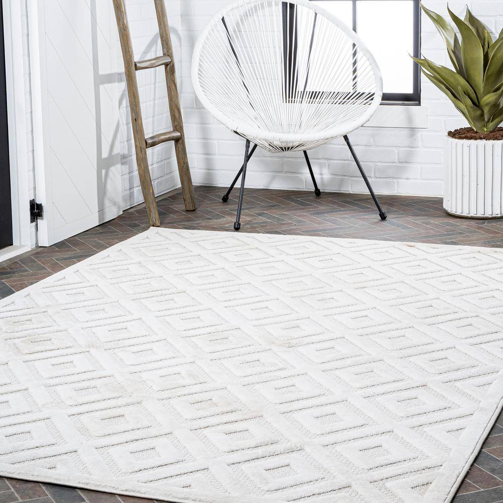 Ivory Geometric Synthetic Indoor/Outdoor Area Rug, 3 x 5