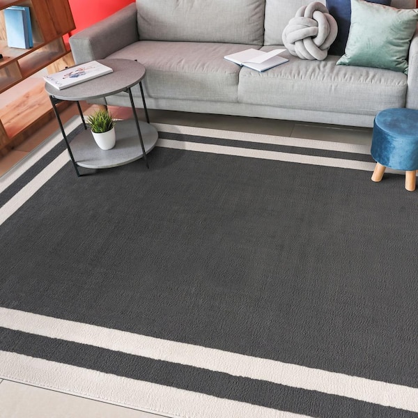 CAMILSON Harmon Bordered Outdoor Rug Dark Grey 5' x 7