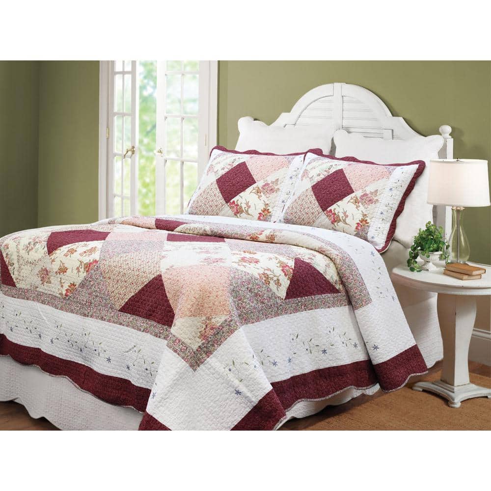 Burgundy Red Floral Cotton Queen Quilt Set with Scalloped Edges