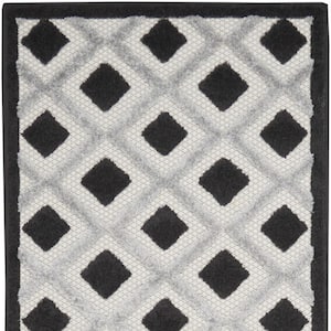Charlie 2 X 12 ft. Black and White Geometric Indoor/Outdoor Area Rug