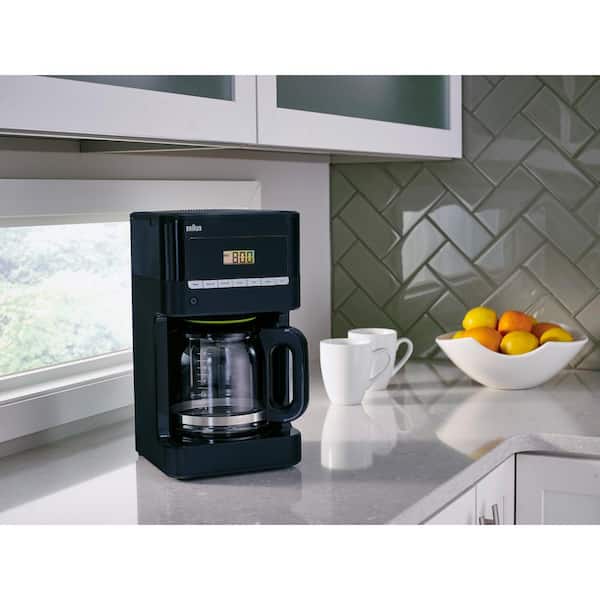 https://images.thdstatic.com/productImages/9e58ee23-1f14-472c-896e-406a4c288152/svn/black-braun-drip-coffee-makers-kf7000bk-31_600.jpg