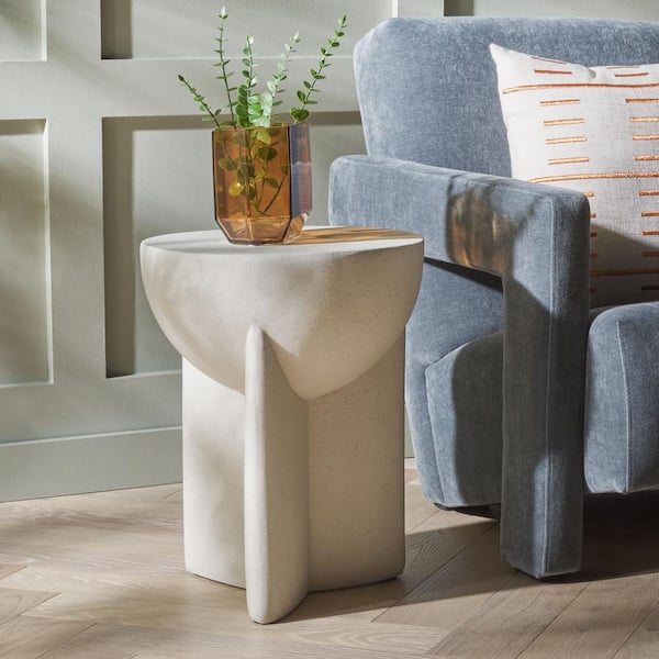 SAFAVIEH Vidette 14.5 in. White Round Concrete End Table