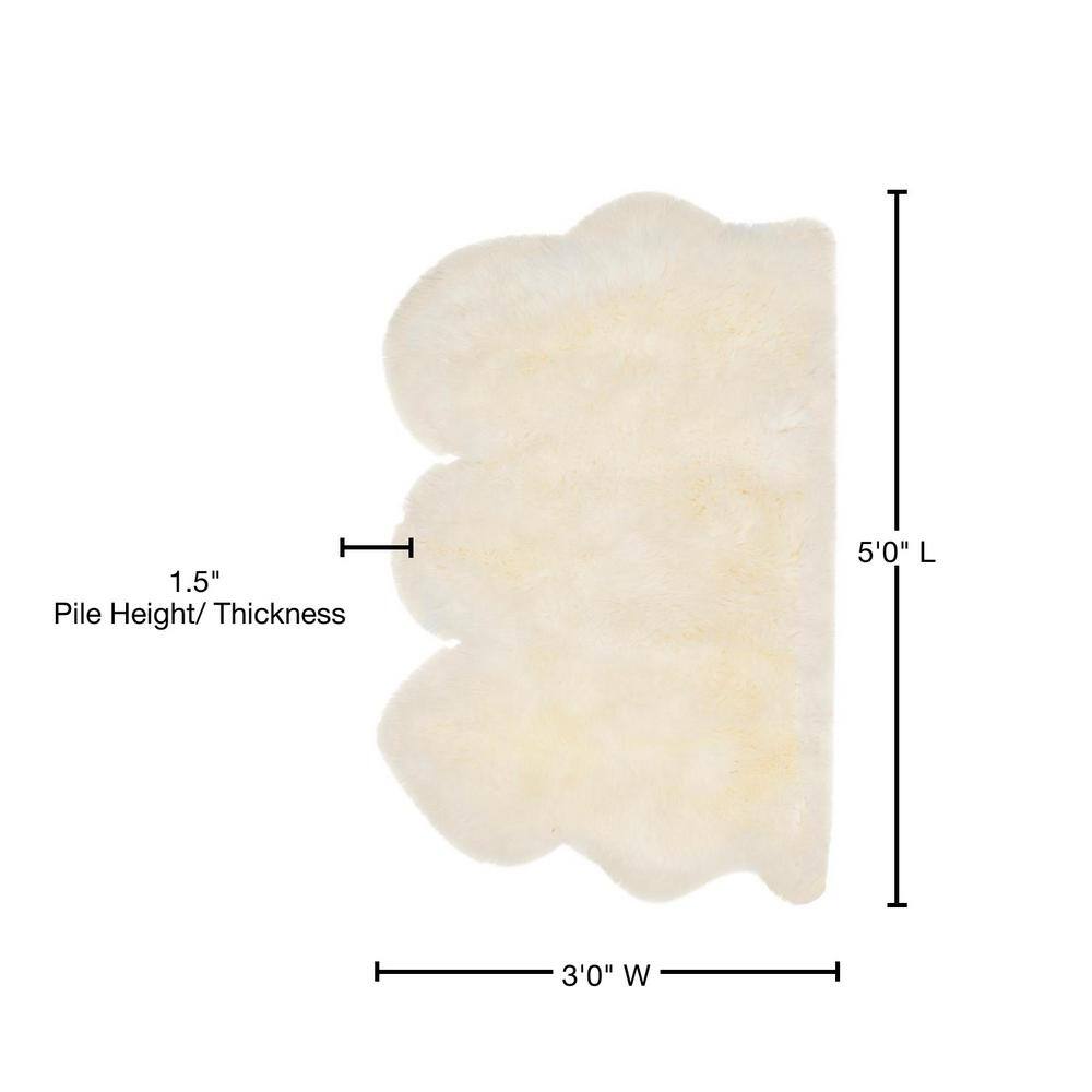 Luxurious Ivory Sheepskin 3'x5' Handmade Rectangular Area Rug