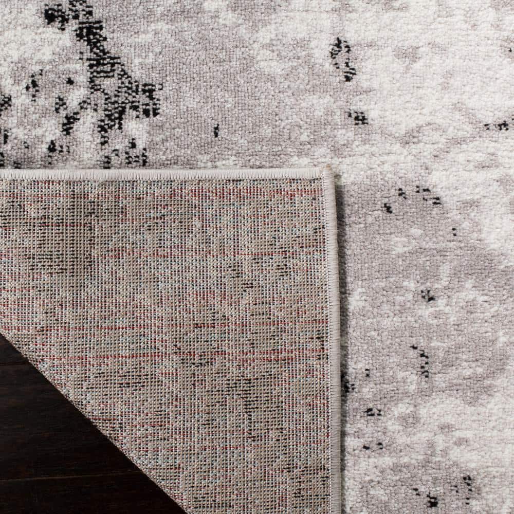 Skyler Grey and Ivory 8' x 10' Medallion Area Rug